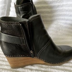 Dansko size 40 Boots